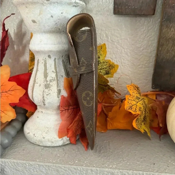 Louis Vuitton Monogram Etui a Lunettes Rabat Eyeglass Case - Picture 4 of 17